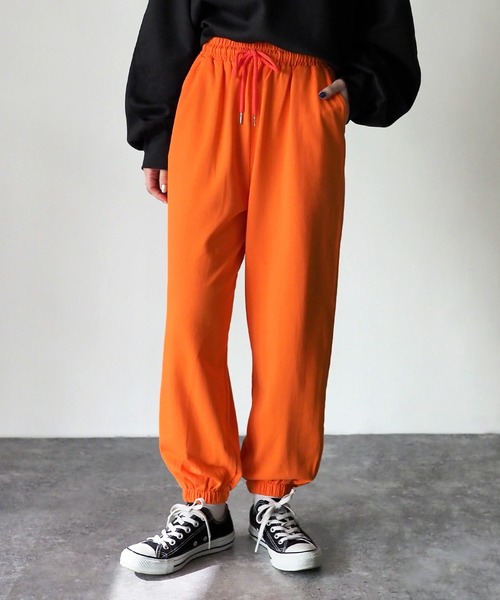 Riberry(リベリー)の「カラースウェットパンツ(スウェットパンツ・レディース・ホワイト/パープル/ピンク/オレンジ/グリーン/グレー・MEDIUM)」の6枚目の写真