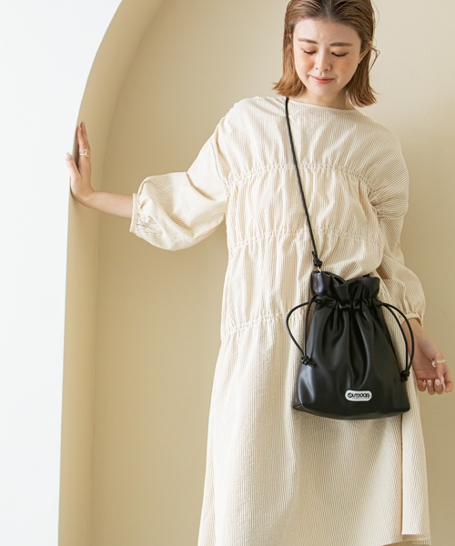 U by SPICK&SPAN(ユーバイスピックアンドスパン)の「【OUTDOOR DRODUCTS/アウトドアプロダクツ】 Drowstring BAG(ショルダーバッグ・レディース・ブラック/カーキ・FREE)」の3枚目の写真