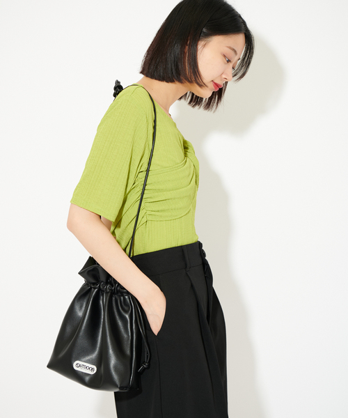 U by SPICK&SPAN(ユーバイスピックアンドスパン)の「【OUTDOOR DRODUCTS/アウトドアプロダクツ】 Drowstring BAG(ショルダーバッグ・レディース・ブラック/カーキ・FREE)」の18枚目の写真