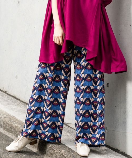 NAVY（ネイビー）の「レーヨンワイドパンツ（その他パンツ・レディース・ブラック/ネイビー/カーキ/ブルー/チャコール・M/L）」の2枚目の写真