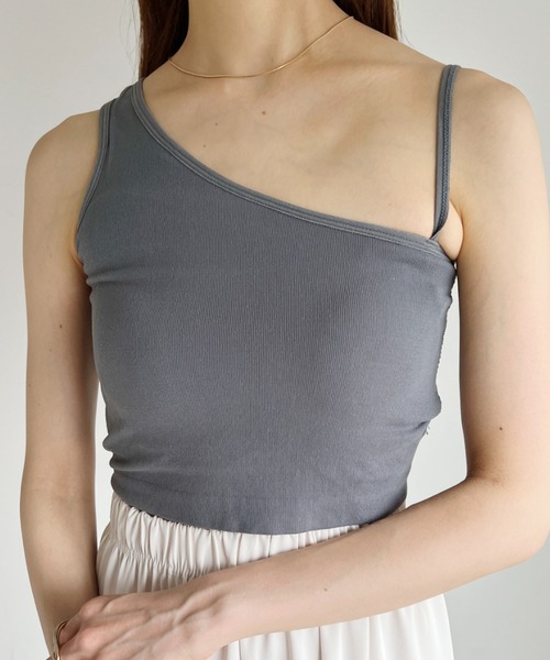 CLEA(クレア)の「カップ付アシメクロップタンクキャミ(タンクトップ・レディース・ホワイト/チャコールグレー/ブラック/ベージュ・FREE)」の13枚目の写真