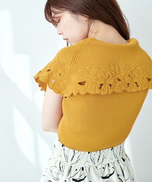 natural couture(ナチュラルクチュール)の「WEB限定カラー有り/刺繍衿強撚リブニット(ニット/セーター・レディース・ブラック/ブラウン/オフホワイト/オレンジ/グリーン・FREE)」の5枚目の写真