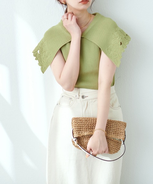 natural couture(ナチュラルクチュール)の「WEB限定カラー有り/刺繍衿強撚リブニット(ニット/セーター・レディース・ブラック/ブラウン/オフホワイト/オレンジ/グリーン・FREE)」の1枚目の写真