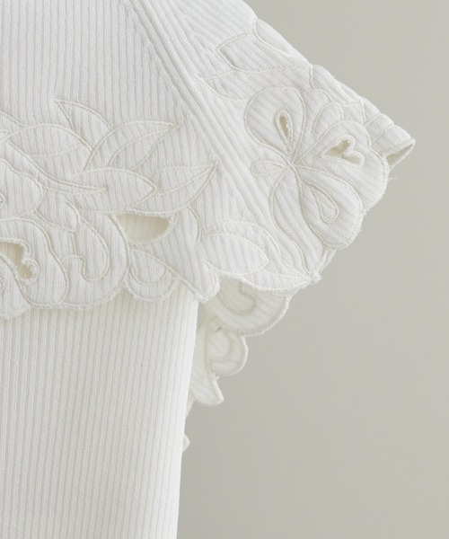 natural couture(ナチュラルクチュール)の「WEB限定カラー有り/刺繍衿強撚リブニット(ニット/セーター・レディース・ブラック/ブラウン/オフホワイト/オレンジ/グリーン・FREE)」の10枚目の写真