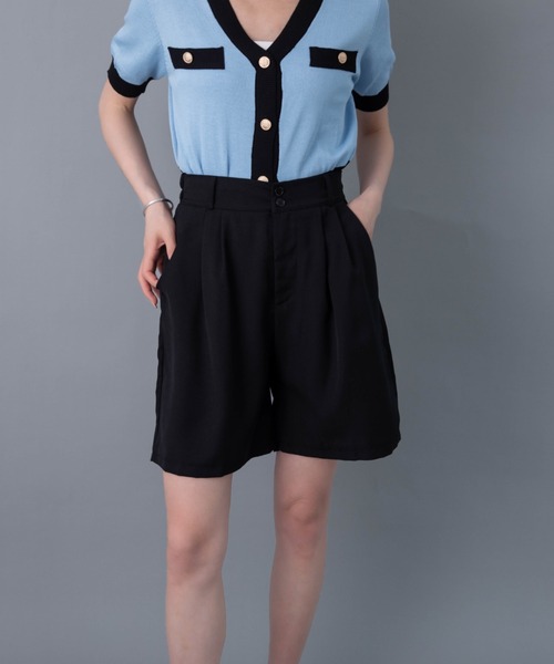solleim(ソルレム)の「ツータックショートパンツ(その他パンツ・レディース・ブラック/ベージュ/グリーン・M)」の4枚目の写真