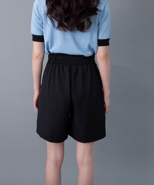 solleim(ソルレム)の「ツータックショートパンツ(その他パンツ・レディース・ブラック/ベージュ/グリーン・M)」の6枚目の写真