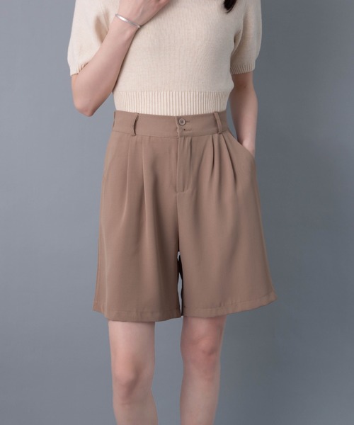 solleim(ソルレム)の「ツータックショートパンツ(その他パンツ・レディース・ブラック/ベージュ/グリーン・M)」の7枚目の写真