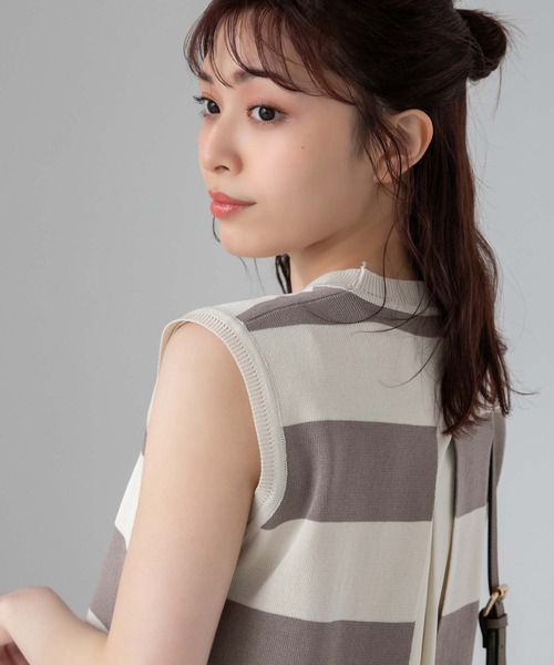 Edit Sheen（エディットシーン）の「ぺプラムインナーブラウス付きボーダーノースリニット（ニット/セーター・レディース・グレー/ブラック・M）」の5枚目の写真