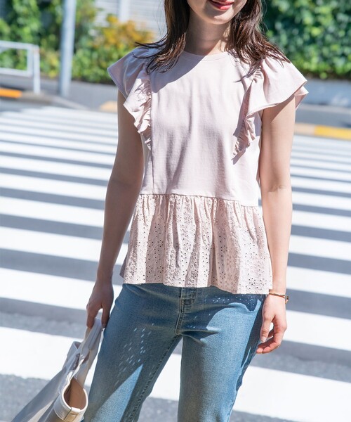 Feroux(フェルゥ)の「【接触冷感・UVケア】カットワークペプラム カットソー(Tシャツ/カットソー・レディース・ブラック系/ライトグリーン系/ピンク系/ライトオレンジ系・F)」の10枚目の写真