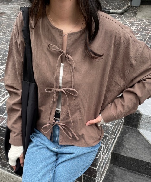 nemne store(ネンネストア)の「リボンシャツ(シャツ/ブラウス・レディース・ブラウン/ブルー/グリーン/アイボリー・フリー)」の15枚目の写真