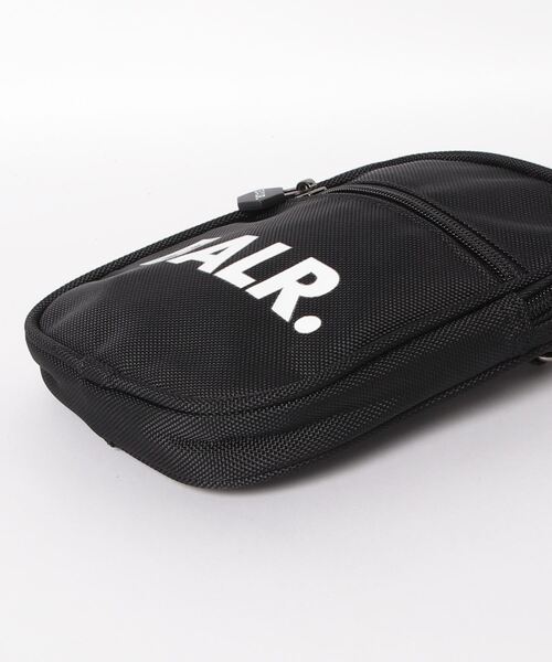 BALR.（ボーラー）の「【BALR.】サコッシュ（ボディバッグ/ウエストポーチ・メンズ・ブラック・FREE）」の2枚目の写真