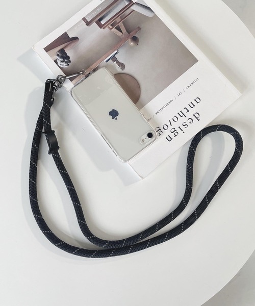 AS KNOW AS plus（アズノゥアズプラス）の「futo コードストラップ（スマホグッズ・レディース・ブラック/カーキ/ライトグリーン/ホワイト×ブラック/ブラック×ホワイト/ブルー/ブルー系その他/ホワイト×パープル/オレンジ系その他/ピンク系その他/グリーン系その他/コーラルピンク/パープル/ピンク・FREE）」の5枚目の写真