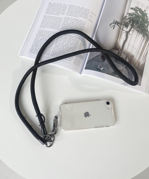 AS KNOW AS plus（アズノゥアズプラス）の「futo コードストラップ（スマホグッズ・レディース・ブラック/カーキ/ライトグリーン/ホワイト×ブラック/ブラック×ホワイト/ブルー/ブルー系その他/ホワイト×パープル/オレンジ系その他/ピンク系その他/グリーン系その他/コーラルピンク/パープル/ピンク・FREE）」の4枚目の写真