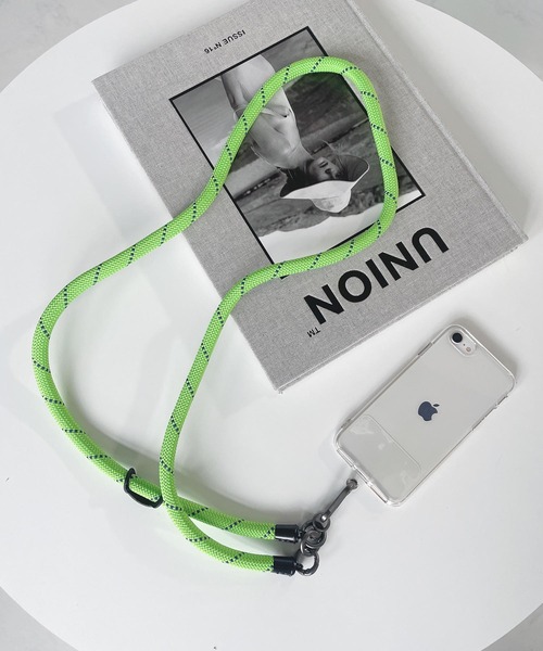 AS KNOW AS plus（アズノゥアズプラス）の「futo コードストラップ（スマホグッズ・レディース・ブラック/カーキ/ライトグリーン/ホワイト×ブラック/ブラック×ホワイト/ブルー/ブルー系その他/ホワイト×パープル/オレンジ系その他/ピンク系その他/グリーン系その他/コーラルピンク/パープル/ピンク・FREE）」の15枚目の写真