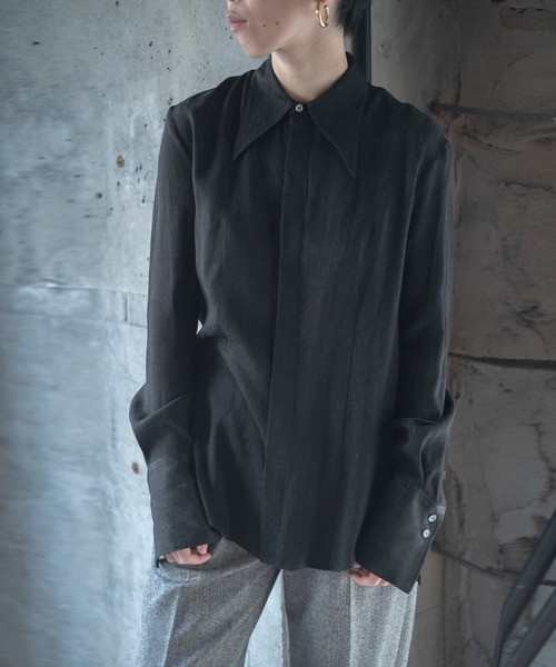 G.V.G.V.(ジーヴィージーヴィー)の「R/Cu LONG POINT COLLAR SHIRT(シャツ/ブラウス・レディース・ブラック/ベージュ・34/36)」の2枚目の写真