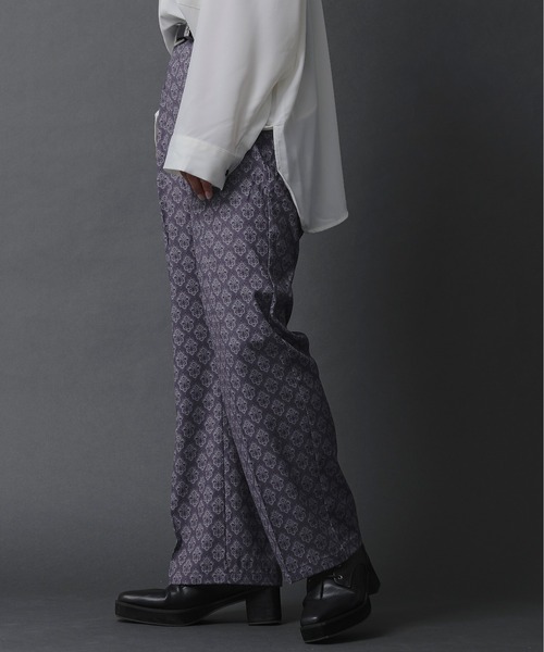 Ellno Loset（エルノロゼット）の「ダマスク柄ワイドストレートパンツ（その他パンツ・メンズ・グリーン/ダークパープル/グレー系その他・SMALL/MEDIUM/LARGE）」の18枚目の写真