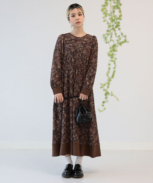 Ray BEAMS（レイビームス）の「Ray BEAMS / ヨーク タック ペイズリー ワンピース（ワンピース・レディース・ダークブラウン/グリーン系その他2・0/1）」の5枚目の写真