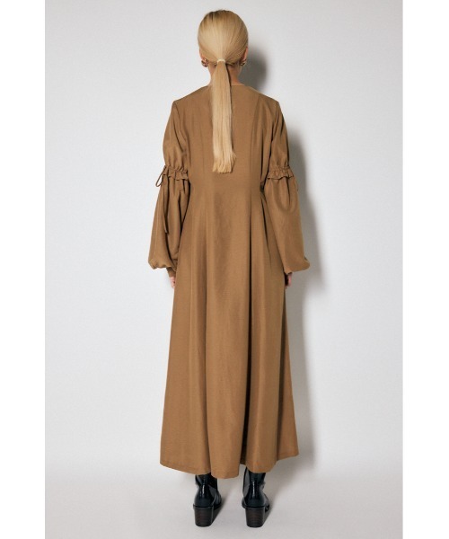 MOUSSY（マウジー）の「RIBBON SLEEVE ドレス（シャツワンピース・レディース・ベージュ/ブラック/ライトピンク・1/2）」の5枚目の写真