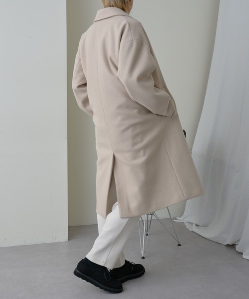 COLONY 2139(コロニートゥーワンスリーナイン)の「テックウールダブルブレストコート(チェスターコート・メンズ・ブラック/アイボリー/グレイッシュベージュ・MEDIUM/LARGE)」の12枚目の写真