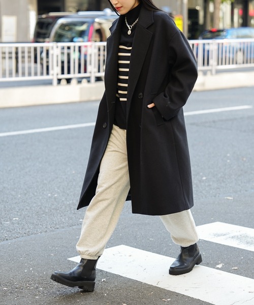 COLONY 2139(コロニートゥーワンスリーナイン)の「テックウールダブルブレストコート(チェスターコート・メンズ・ブラック/アイボリー/グレイッシュベージュ・MEDIUM/LARGE)」の9枚目の写真