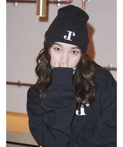 jouetie(ジュエティ)の「NEW ERAバタフライニットワッチ【コラボ】(ニットキャップ/ビーニー・レディース・ブラック・FREE)」の4枚目の写真