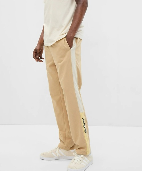 GAP（ギャップ）の「GAPロゴ フレンチテリートラックパンツ(ユニセックス)（スウェットパンツ・メンズ・ネイビー/ブラウン系その他/ブラック系その他・S/M/L/XL/XS/XXS）」の2枚目の写真