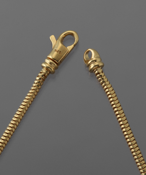 TOM WOOD(トムウッド)の「【TOMWOOD / トムウッド】SNAKE BRACELET SLIM GOLD(ブレスレット・メンズ・ゴールド・7)」の4枚目の写真