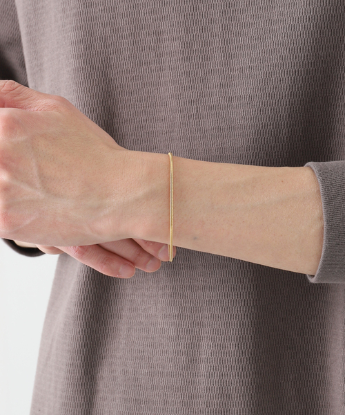 TOM WOOD(トムウッド)の「【TOMWOOD / トムウッド】SNAKE BRACELET SLIM GOLD(ブレスレット・メンズ・ゴールド・7)」の7枚目の写真