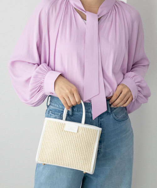 CHRISTIAN VILLA（クリスチャンヴィラ）の「【CHRISTIAN VILLA/クリスチャンヴィラ】ラフィア調スクエアトートバッグ（トートバッグ・レディース・ホワイト系その他4/ブラック系その他3・FREE）」の16枚目の写真