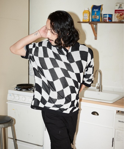 ADAM PATEK（アダムパテック）の「ADAMPATEK / skewed check pattern short sleeve knit polo shirts/ルーズシルエットニットポロシャツ”歪みチェッカー”（ポロシャツ・メンズ・ブラック/イエロー・1/2/3）」の5枚目の写真