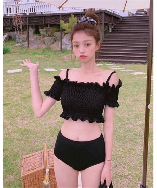 Ritzy（リッツィー）の「オフショルダーシャーリングデザインハイウエストビキニ 水着（水着・レディース・ブラック/グリーン/ブラウン・M/L/XL）」の4枚目の写真