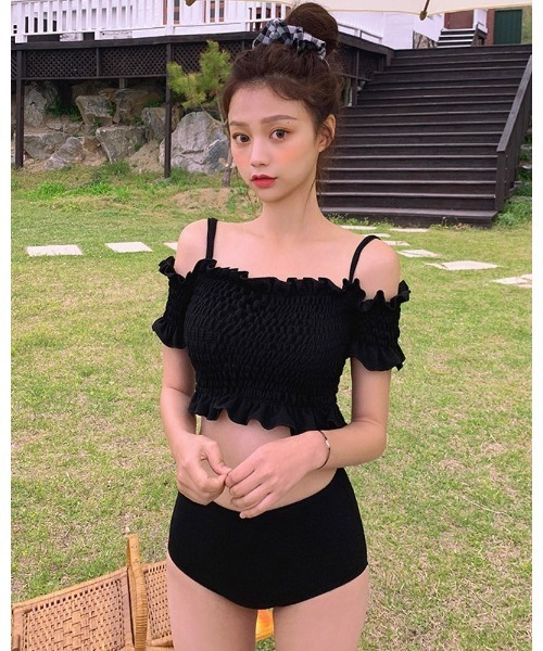 Ritzy（リッツィー）の「オフショルダーシャーリングデザインハイウエストビキニ 水着（水着・レディース・ブラック/グリーン/ブラウン・M/L/XL）」の9枚目の写真