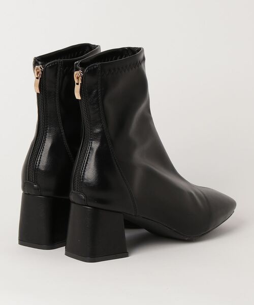 SallyLunn(サリーラン)の「フェイクレザーショートブーツ(ブーツ・レディース・アイボリー/ブラック/ベージュ・SMALL/MEDIUM/LARGE)」の7枚目の写真