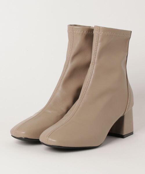 SallyLunn(サリーラン)の「フェイクレザーショートブーツ(ブーツ・レディース・アイボリー/ブラック/ベージュ・SMALL/MEDIUM/LARGE)」の5枚目の写真