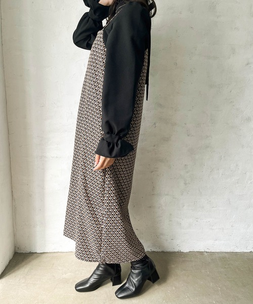 SallyLunn(サリーラン)の「フェイクレザーショートブーツ(ブーツ・レディース・アイボリー/ブラック/ベージュ・SMALL/MEDIUM/LARGE)」の10枚目の写真