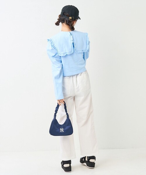 FREAK'S STORE（フリークスストア）の「MLB × FREAK'S STORE/エムエルビー/メジャーリーグベースボール 別注MLBギャザーハンドルバッグ（ハンドバッグ・レディース・ネイビー/ナチュラル/ブラック・ONE SIZE）」の16枚目の写真