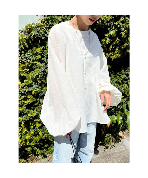 BLACK BY MOUSSY(ブラックバイマウジー)の「volume round hem shirt(ボリュームラウンドヘムシャツ)(シャツ/ブラウス・レディース・ホワイト/ブラック/ターコイズブルー・FREE)」の2枚目の写真