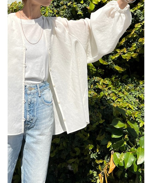 BLACK BY MOUSSY(ブラックバイマウジー)の「volume round hem shirt(ボリュームラウンドヘムシャツ)(シャツ/ブラウス・レディース・ホワイト/ブラック/ターコイズブルー・FREE)」の7枚目の写真