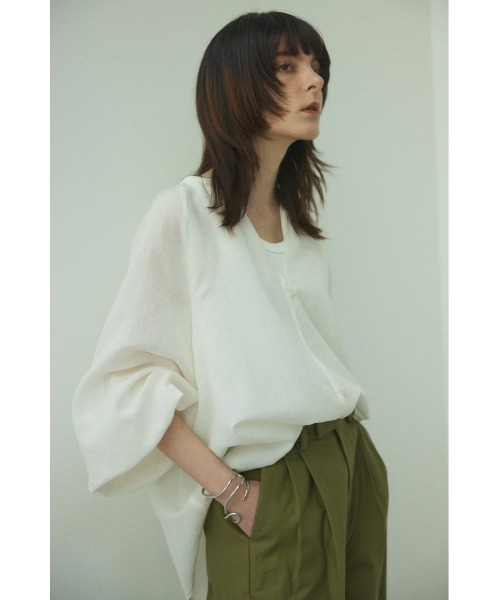 BLACK BY MOUSSY(ブラックバイマウジー)の「volume round hem shirt(ボリュームラウンドヘムシャツ)(シャツ/ブラウス・レディース・ホワイト/ブラック/ターコイズブルー・FREE)」の9枚目の写真