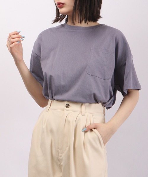 spiritoso(スピリトーゾ)の「spiritoso ポケット付き Uネック Tシャツ(無地)(Tシャツ/カットソー・レディース・グレイッシュベージュ/オフホワイト/ブルー/グリーン/チャコール・M)」の9枚目の写真