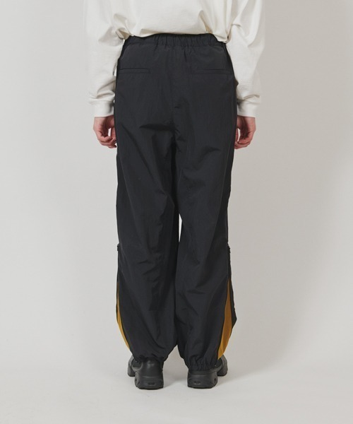 DIGAWEL（ディガウェル）の「Side zip Nylon Pants（その他パンツ