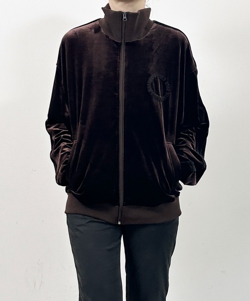COMMON WARE（コモンウェアー）の「COMMONWARE:ベロア 2ライントラックジャケット（ジャージ・レディース・ダークブルー/ブラック/ブラウン・M/L/XL）」の21枚目の写真