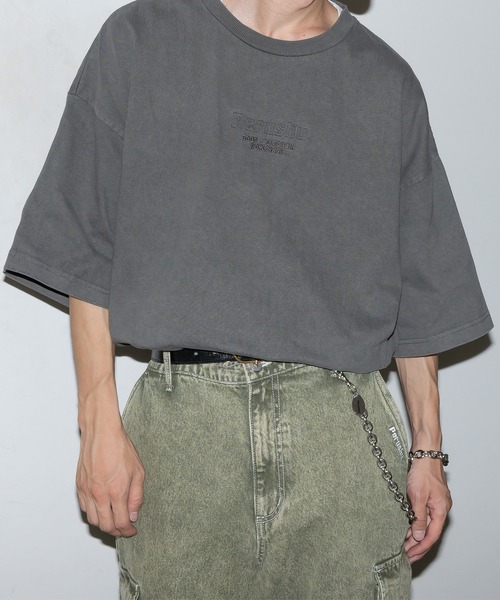 Perushu（ペルーシュ）の「立体エンボスデザインピグメントTシャツ（Tシャツ/カットソー・メンズ・パープル/ブラック・MEDIUM/LARGE）」の2枚目の写真