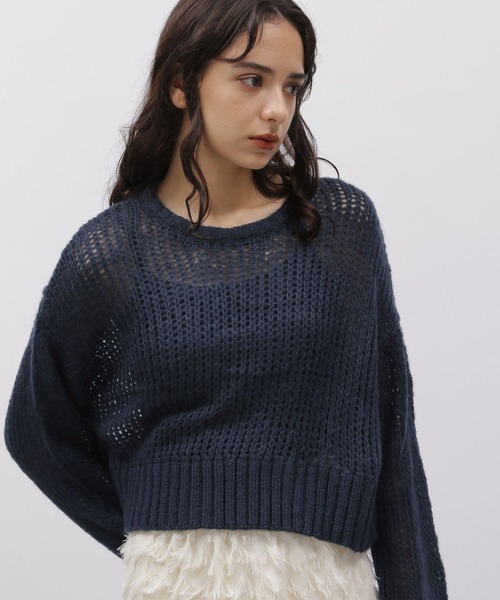 LAKOLE(ラコレ)の「モヘヤタッチクロップドニット / 977452(ニット/セーター・レディース・オフホワイト/グレー/ネイビー・SMALL/MEDIUM)」の3枚目の写真