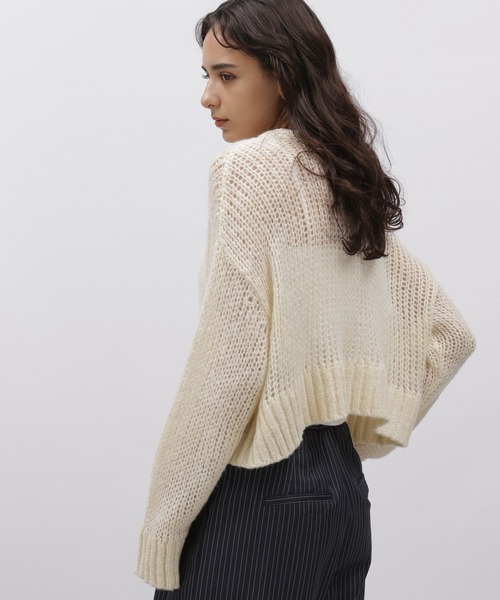 LAKOLE(ラコレ)の「モヘヤタッチクロップドニット / 977452(ニット/セーター・レディース・オフホワイト/グレー/ネイビー・SMALL/MEDIUM)」の7枚目の写真