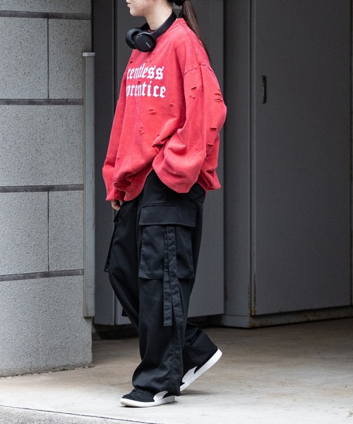 JOHN'S CLOSET(ジョンズクローゼット)の「【i】ピグメント ダメージ加工 ロゴプリント クルーネックスウェット(スウェット・メンズ・ベージュ/ブラック/レッド・MEDIUM/LARGE/X-LARGE)」の14枚目の写真