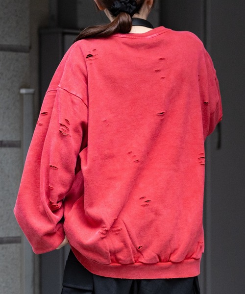 JOHN'S CLOSET(ジョンズクローゼット)の「【i】ピグメント ダメージ加工 ロゴプリント クルーネックスウェット(スウェット・メンズ・ベージュ/ブラック/レッド・MEDIUM/LARGE/X-LARGE)」の13枚目の写真