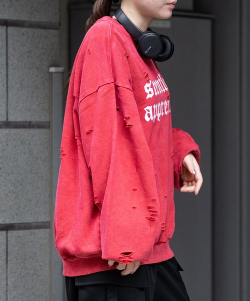 JOHN'S CLOSET(ジョンズクローゼット)の「【i】ピグメント ダメージ加工 ロゴプリント クルーネックスウェット(スウェット・メンズ・ベージュ/ブラック/レッド・MEDIUM/LARGE/X-LARGE)」の12枚目の写真