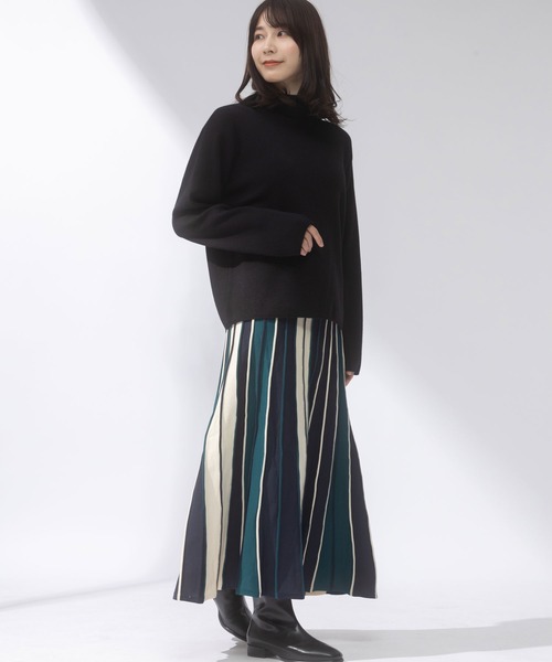 AnNet(アネット)の「【 とろみニット 】スタンドネック セーター(ニット/セーター・レディース・レッド/ベージュ/ブラック・4L/5L/3L)」の19枚目の写真