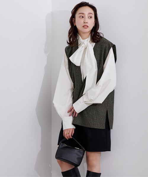 UR'S（ユアーズ）の「ﾂｲｰﾄﾞVﾈｯｸﾍﾞｽﾄ（ベスト・レディース・ブラック/グレー・M）」の2枚目の写真